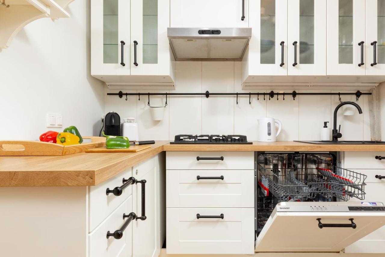 Apartment Grzybowska by Renters Warszawa Zewnętrze zdjęcie