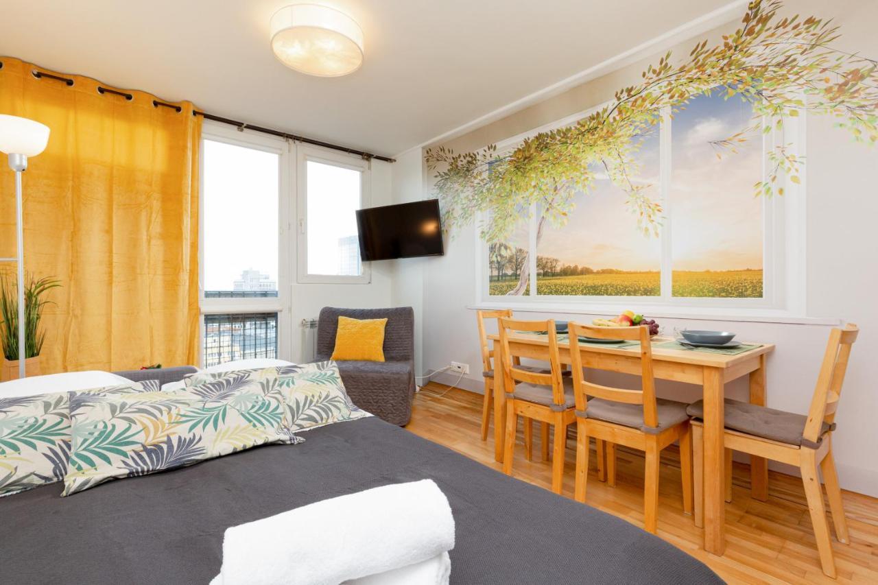 Apartment Grzybowska by Renters Warszawa Zewnętrze zdjęcie