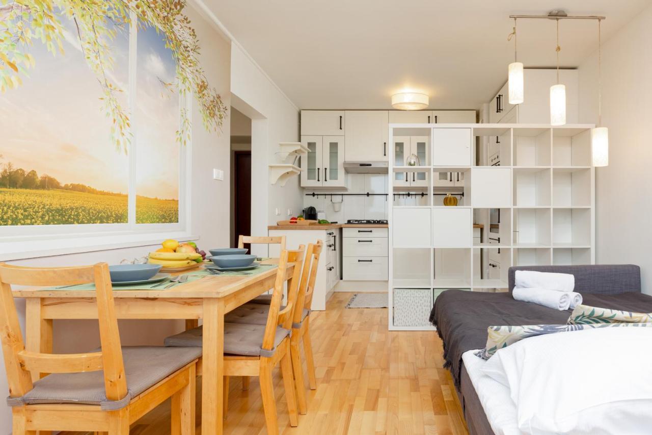 Apartment Grzybowska by Renters Warszawa Zewnętrze zdjęcie