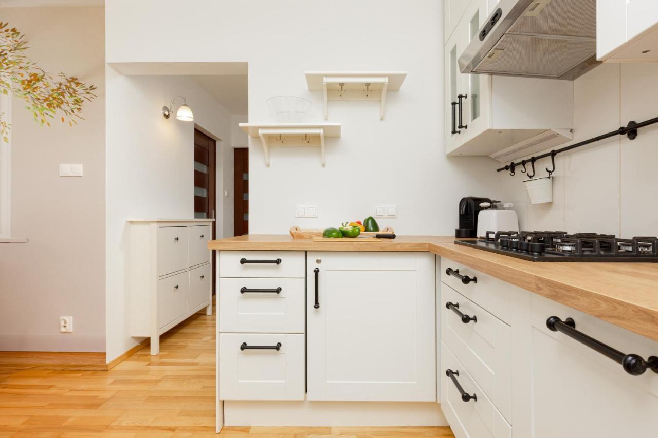Apartment Grzybowska by Renters Warszawa Zewnętrze zdjęcie