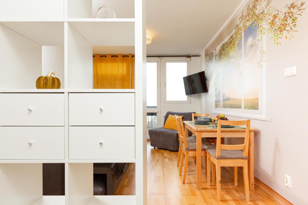 Apartment Grzybowska by Renters Warszawa Zewnętrze zdjęcie